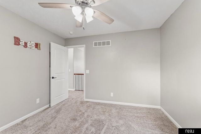 4926 N 205th Street, Elkhorn, NE 68022