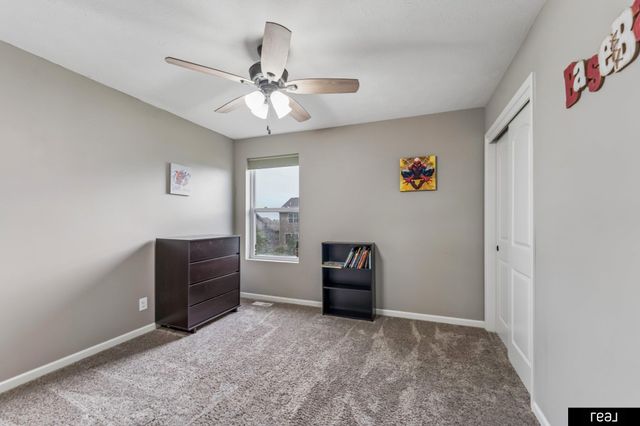 4926 N 205th Street, Elkhorn, NE 68022