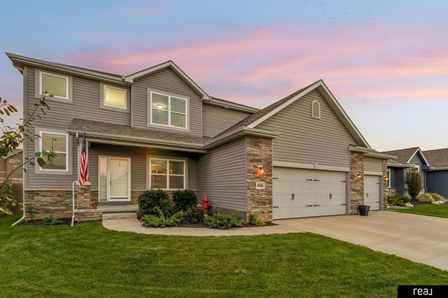 4926 N 205th Street, Elkhorn, NE 68022