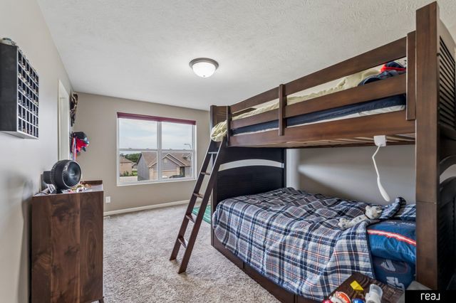 4926 N 205th Street, Elkhorn, NE 68022