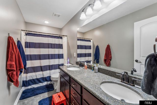 4926 N 205th Street, Elkhorn, NE 68022