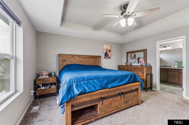 4926 N 205th Street, Elkhorn, NE 68022