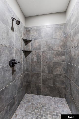 4926 N 205th Street, Elkhorn, NE 68022