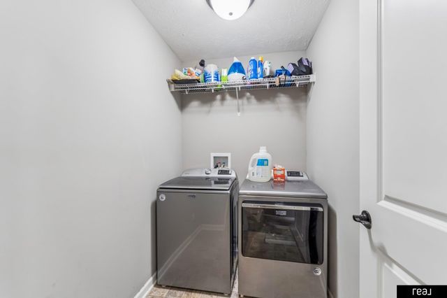 4926 N 205th Street, Elkhorn, NE 68022