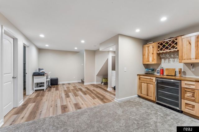 4926 N 205th Street, Elkhorn, NE 68022