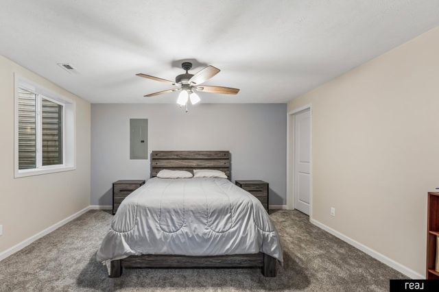 4926 N 205th Street, Elkhorn, NE 68022