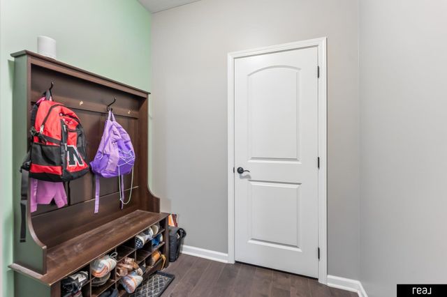 4926 N 205th Street, Elkhorn, NE 68022