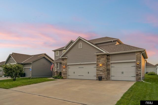 4926 N 205th Street, Elkhorn, NE 68022