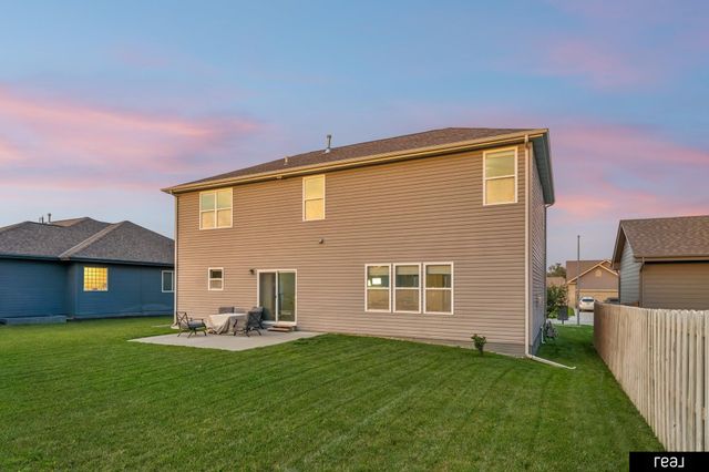 4926 N 205th Street, Elkhorn, NE 68022