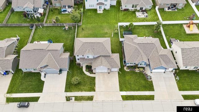 4926 N 205th Street, Elkhorn, NE 68022