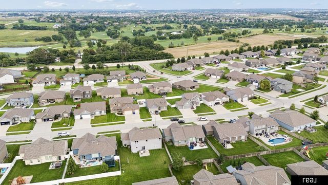 4926 N 205th Street, Elkhorn, NE 68022