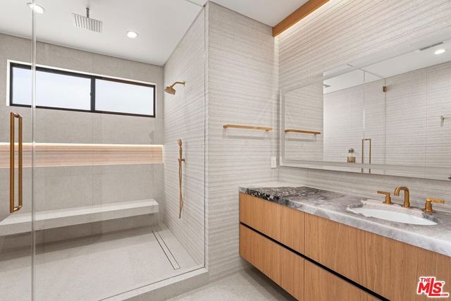 5126 Lindley Avenue, Encino, CA 91316