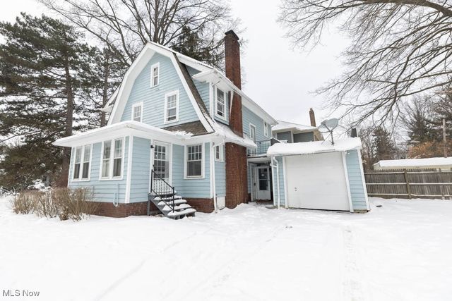 1509 Maple Road, Cleveland Heights, OH 44121