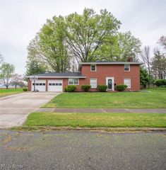 827 E 5th Street, Dover, OH 44622