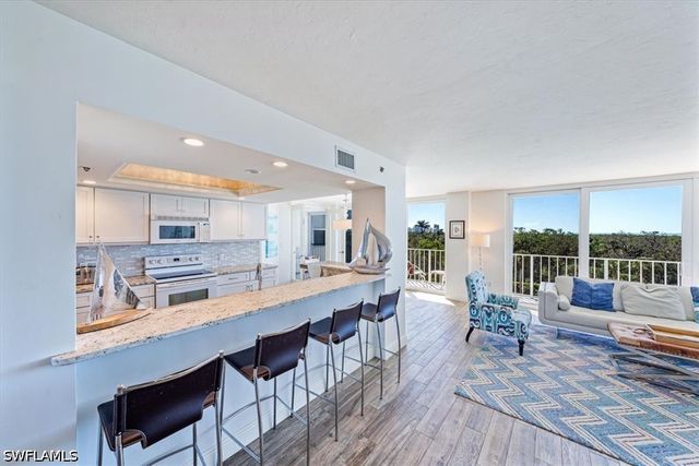 6361 Pelican Bay BLVD 305, Naples, FL 34108