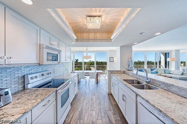 6361 Pelican Bay BLVD 305, Naples, FL 34108