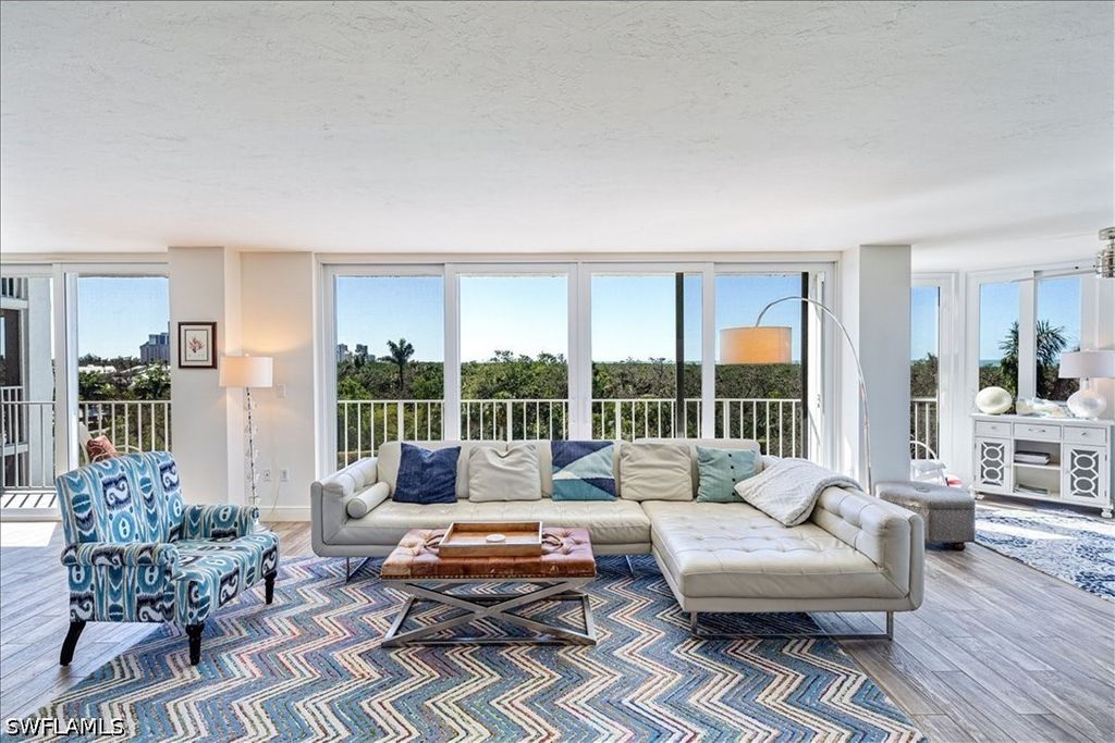 6361 Pelican Bay BLVD 305, Naples, FL 34108