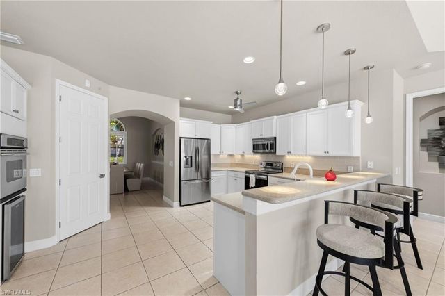 414 SE 30th TER, Cape Coral, FL 33904