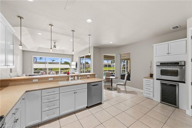 414 SE 30th TER, Cape Coral, FL 33904