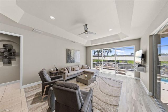 414 SE 30th TER, Cape Coral, FL 33904