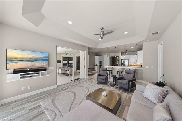 414 SE 30th TER, Cape Coral, FL 33904