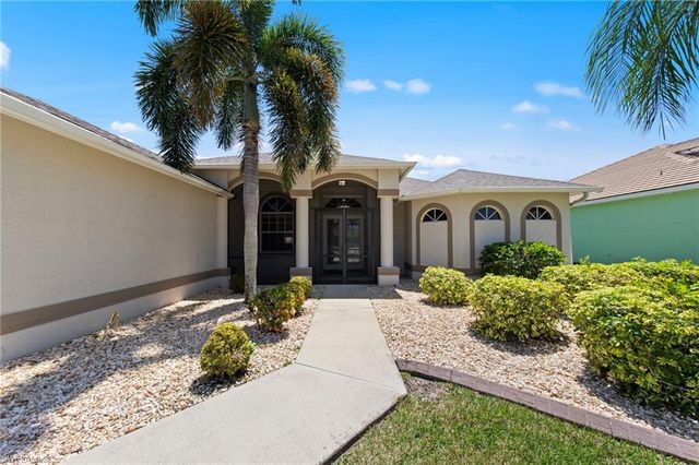 414 SE 30th TER, Cape Coral, FL 33904