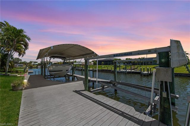 414 SE 30th TER, Cape Coral, FL 33904