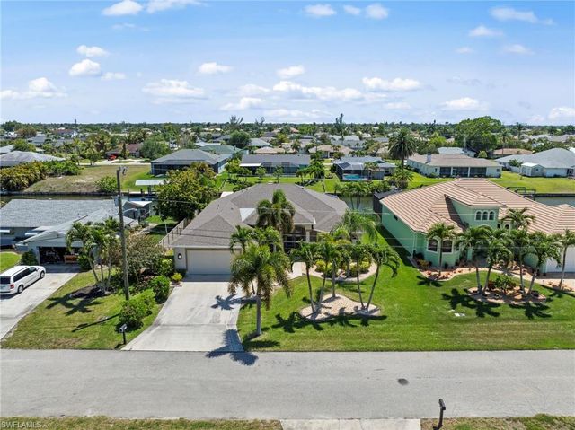 414 SE 30th TER, Cape Coral, FL 33904