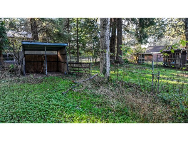 735 3RD St, Gearhart, OR 97138