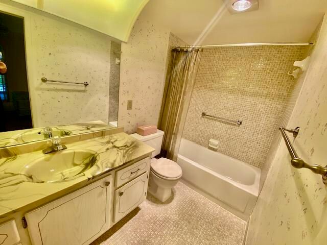 406 Richmond A 406, Deerfield Beach, FL 33442