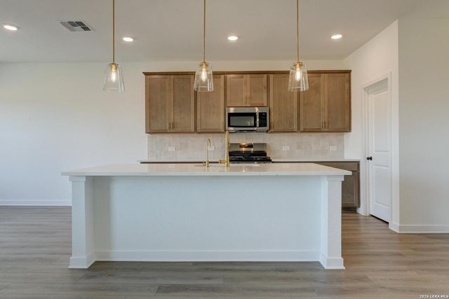 119 Thornbloom, San Antonio, TX 78253
