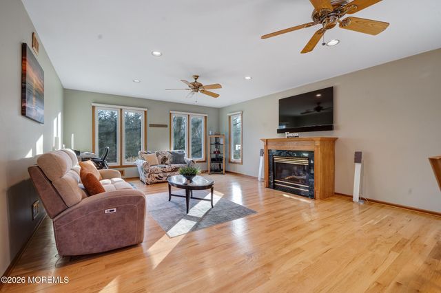 132 Apple Blossom Lane, Middletown, NJ 07748