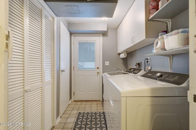 132 Apple Blossom Lane, Middletown, NJ 07748