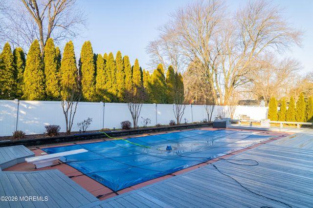 132 Apple Blossom Lane, Middletown, NJ 07748