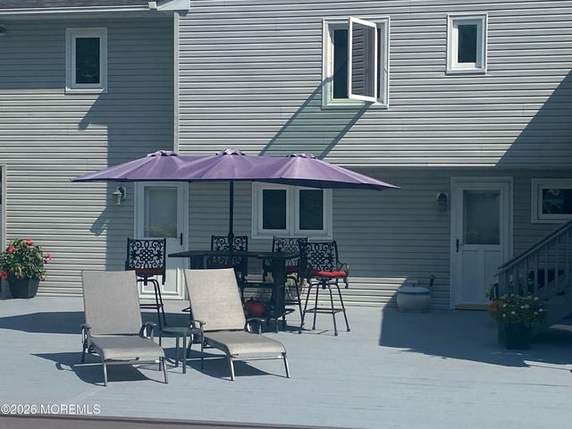 132 Apple Blossom Lane, Middletown, NJ 07748