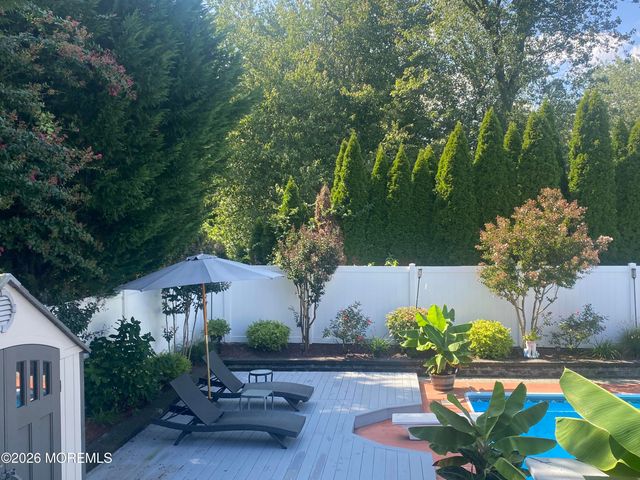 132 Apple Blossom Lane, Middletown, NJ 07748