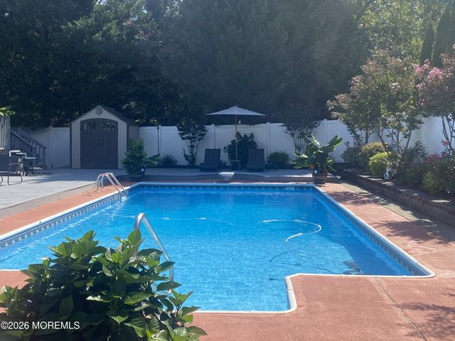 132 Apple Blossom Lane, Middletown, NJ 07748