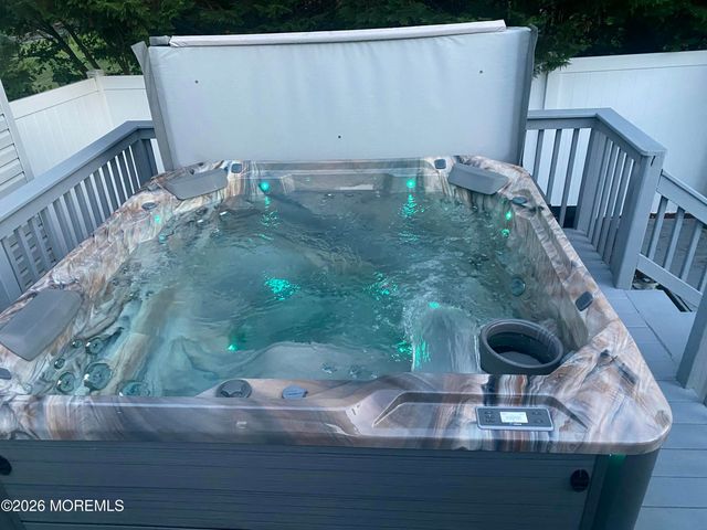 132 Apple Blossom Lane, Middletown, NJ 07748