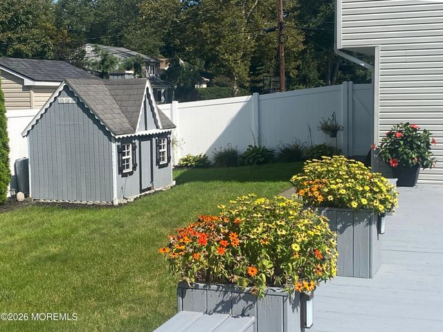 132 Apple Blossom Lane, Middletown, NJ 07748