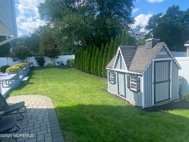 132 Apple Blossom Lane, Middletown, NJ 07748