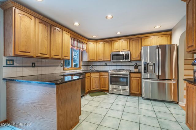 132 Apple Blossom Lane, Middletown, NJ 07748