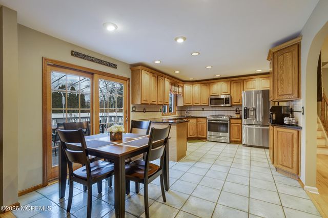 132 Apple Blossom Lane, Middletown, NJ 07748