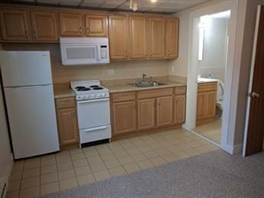 1504 Concord St 1R, Framingham, MA 01701