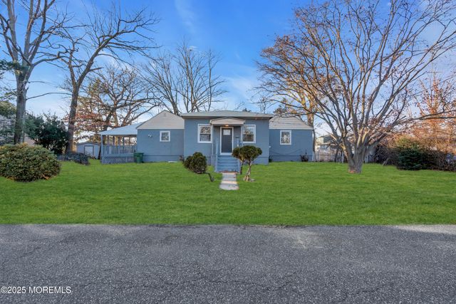 112 Petitt Avenue, Cherry Hill, NJ 08002