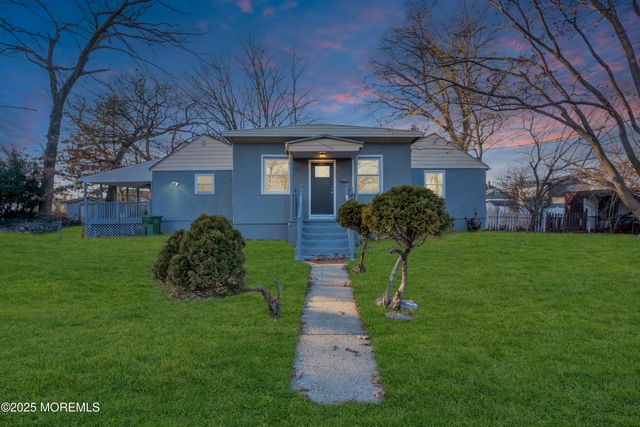 112 Petitt Avenue, Cherry Hill, NJ 08002