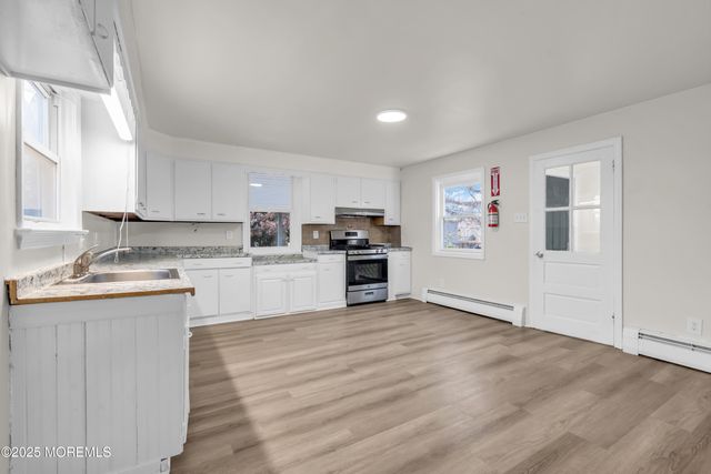 112 Petitt Avenue, Cherry Hill, NJ 08002