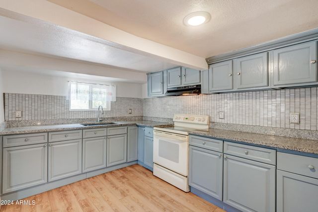 12049 S AIRPORT Road, Buckeye, AZ 85326