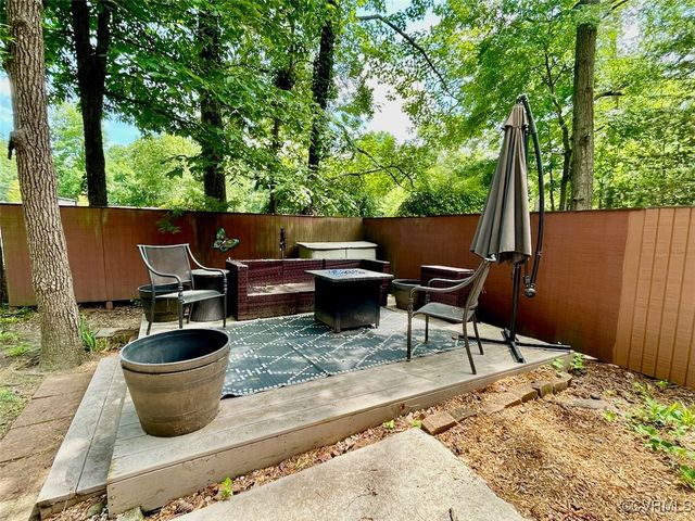 11767 N Briar Patch Dr, Midlothian, VA 23113