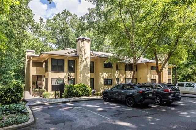 1006 Donegal SE, Smyrna, GA 30080