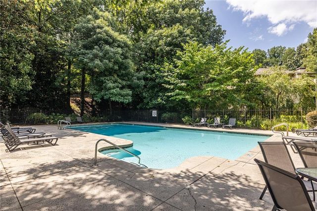 1006 Donegal SE, Smyrna, GA 30080